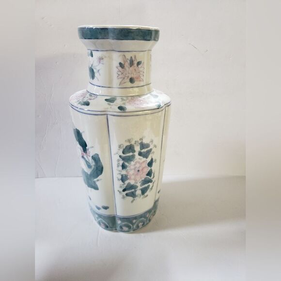 Pier 1 Vase - Picture 3 of 8